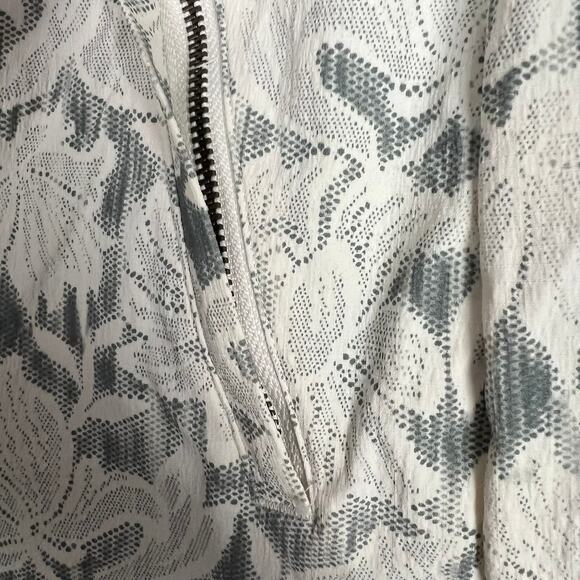 Athleta Trekkie North Hiking Short in Ethereal Bloom Magnolia Women's Si… - Picture 4 of 7